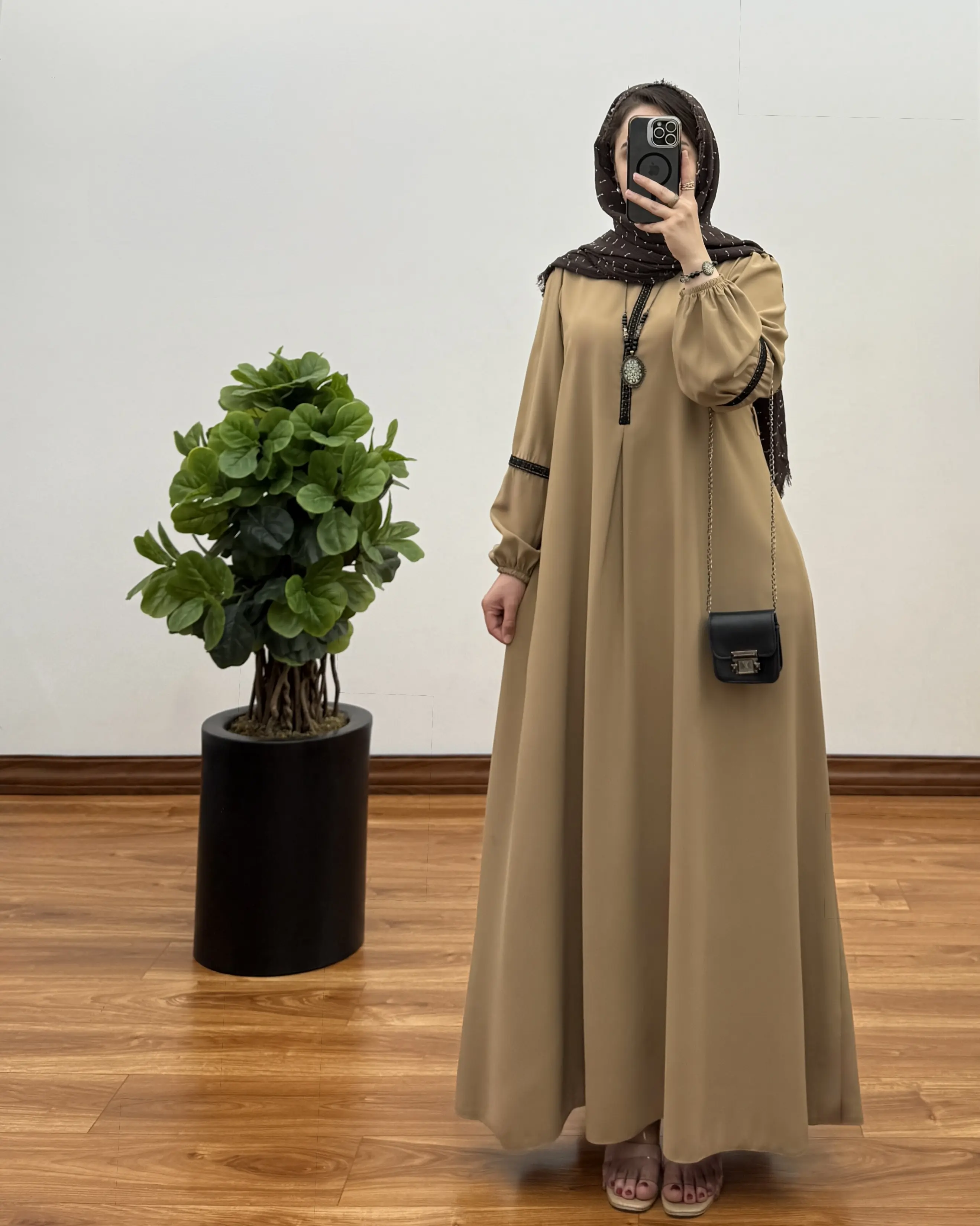 مانتو عبایی الیزه کلوش مدل گلنوش